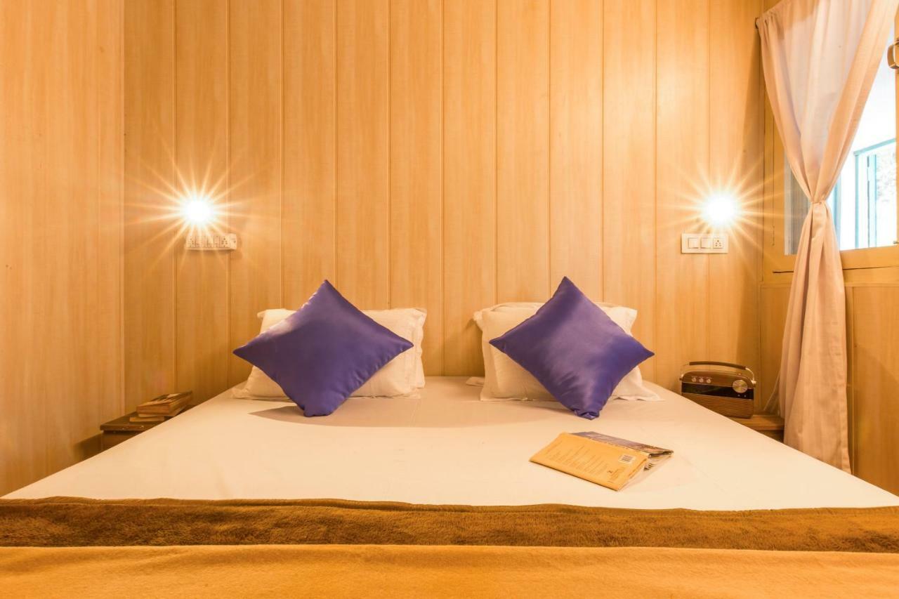 Gostops Dalhousie - Rooms & Dorms Екстериор снимка