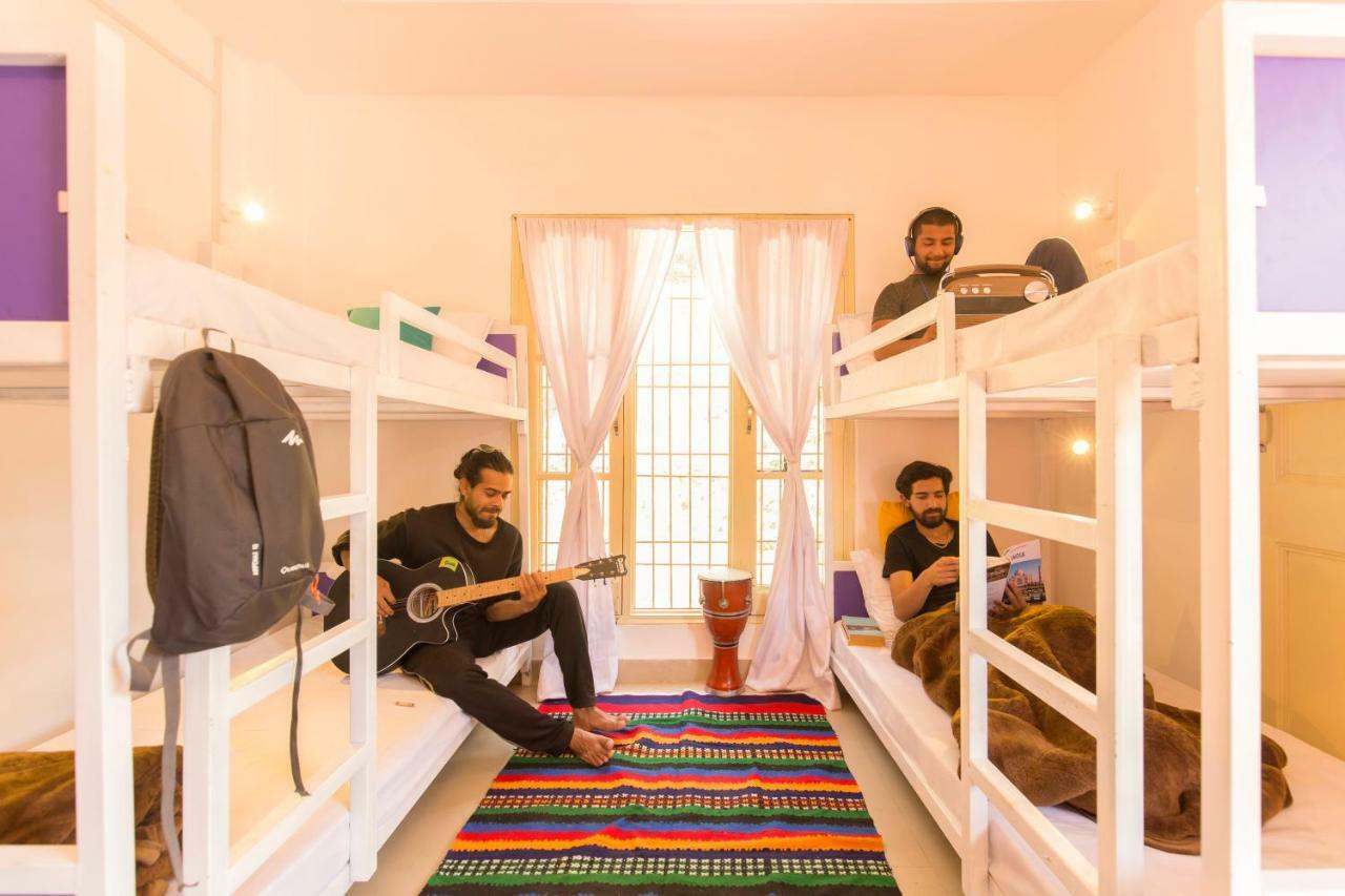 Gostops Dalhousie - Rooms & Dorms Екстериор снимка