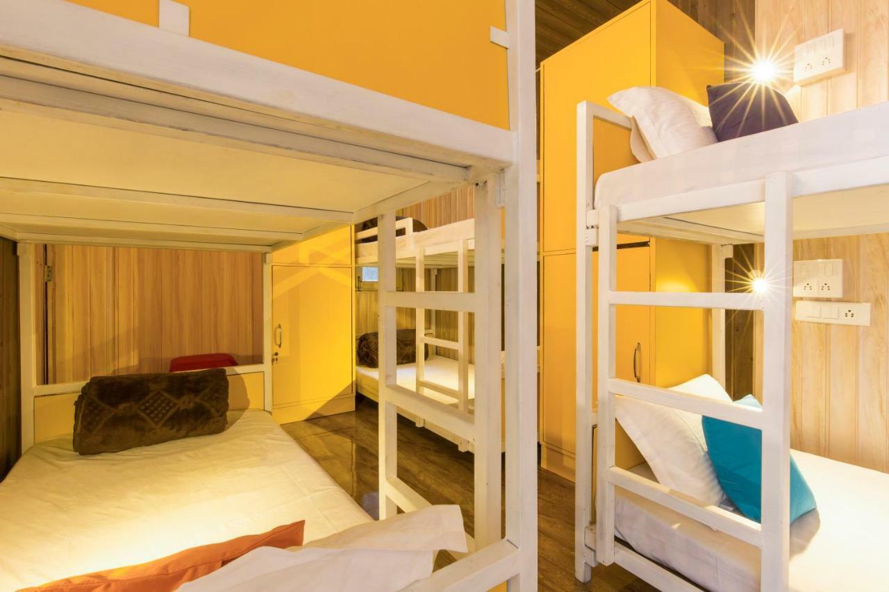 Gostops Dalhousie - Rooms & Dorms Екстериор снимка