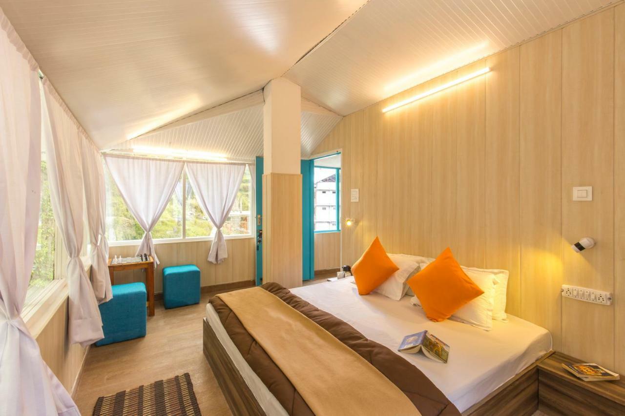 Gostops Dalhousie - Rooms & Dorms Екстериор снимка